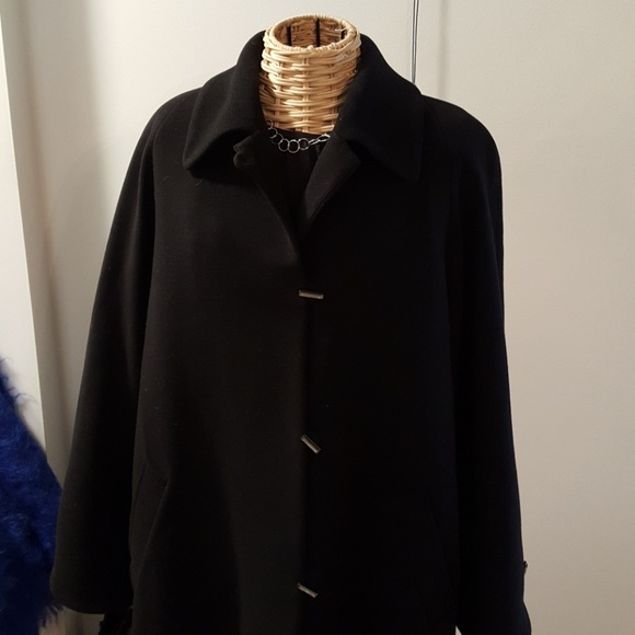 Kristen Blake Lambswool & Cashmere Coat - Picture 3 of 8